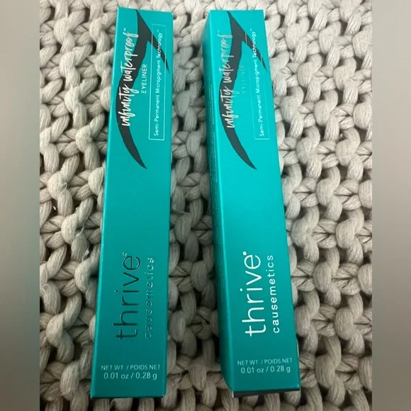 Thrive Causemetics Hoda Eyeliner Set - Picture 1 of 5